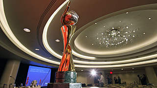 Das Objekt der Begierde: Der WM-Pokal der Frauen © 2011 Getty Images
