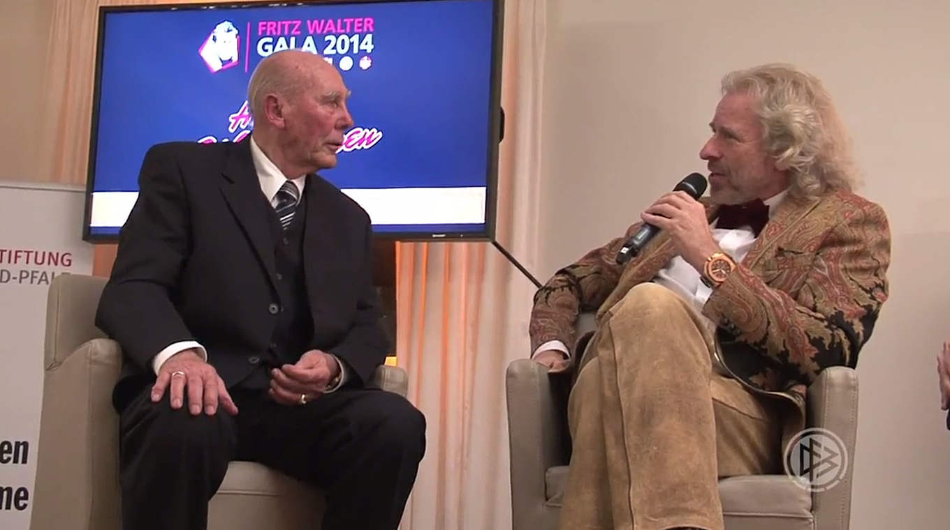 Waren zu Gast: Thomas Gottschalk (r.) im Gespräch mit Weltmeister Horst Eckel © DFB