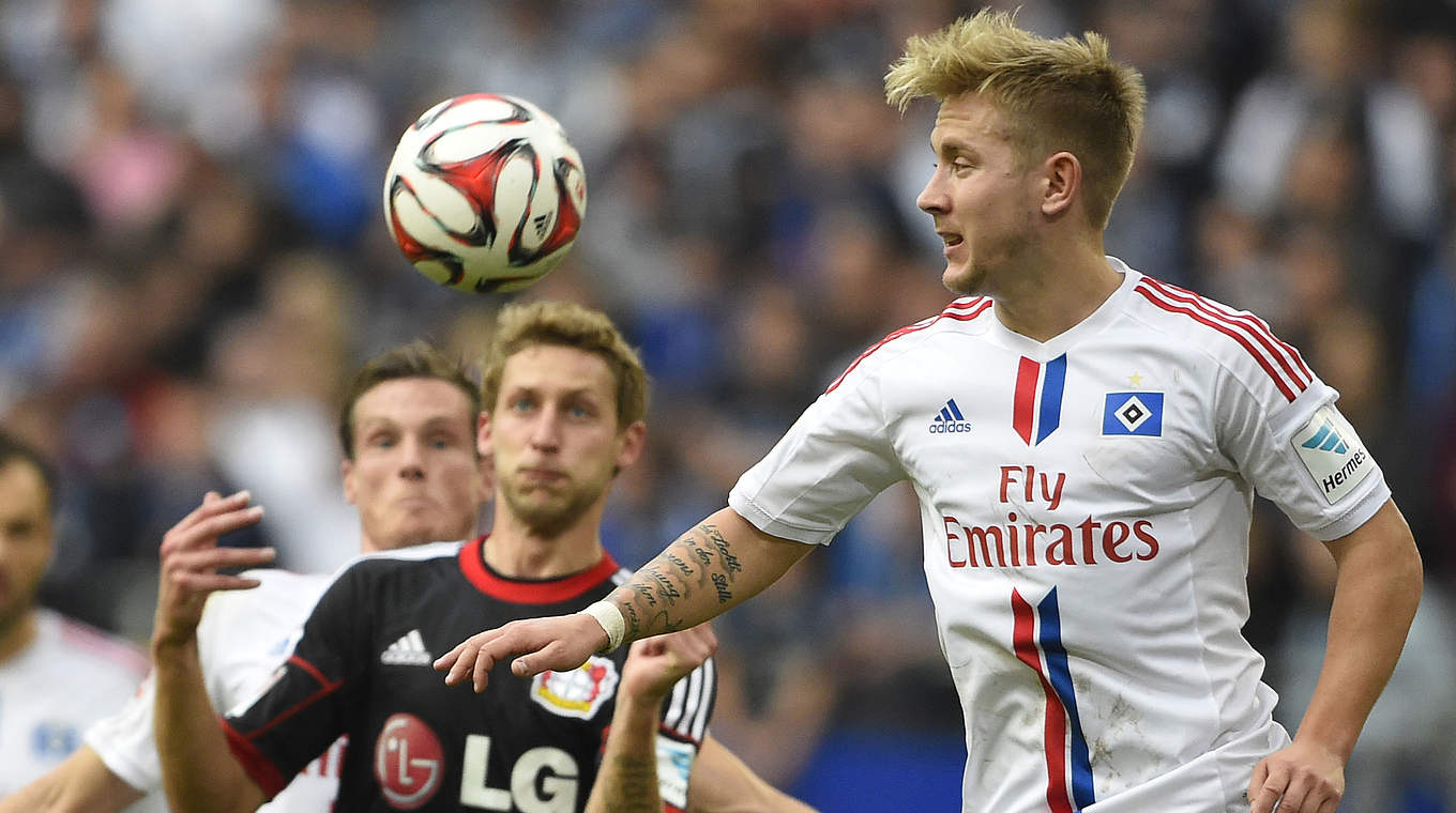 Lewis Holtby starred in the victory over Leverkusen © AFP PHOTO / TOBIAS SCHWARZ