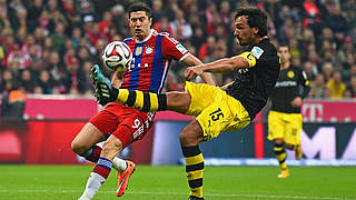 Verletzt sich im Spiel bei den Bayern: Nationalspieler Mats Hummels (r.) © 2014 Getty Images