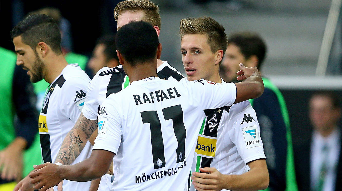 Jubel über den Heimsieg: Gladbach feiert © 2014 Getty Images