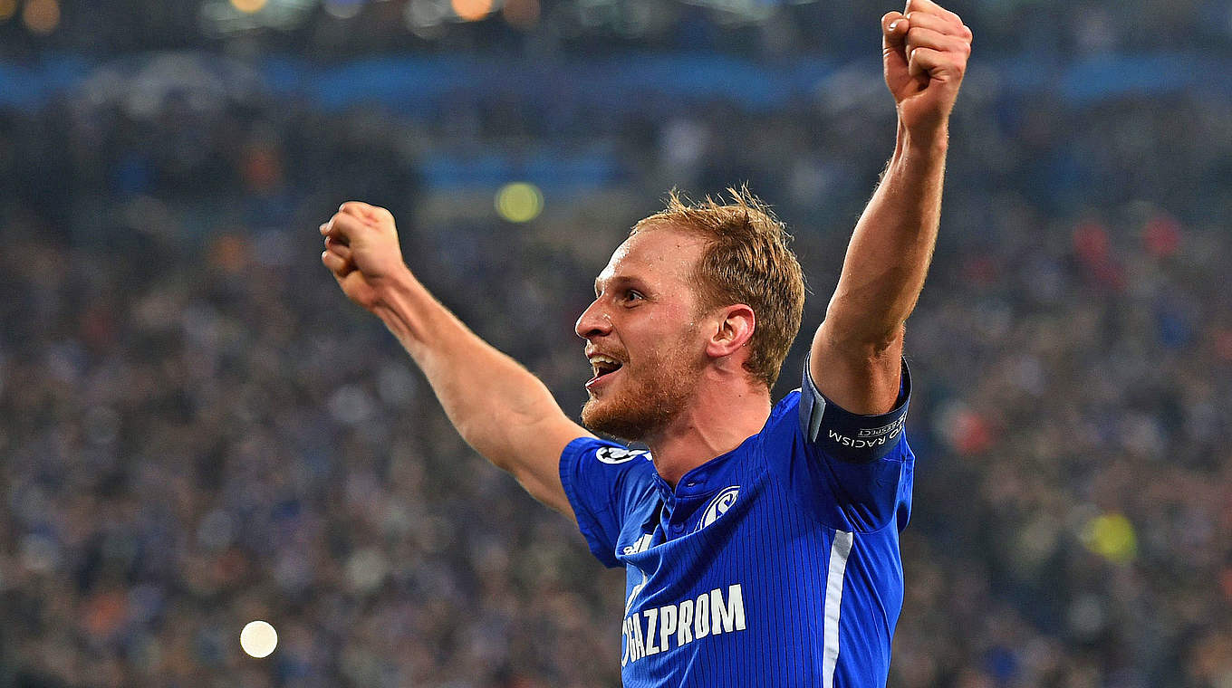 World Champion Höwedes has helped bring stability to the S04 defence © 2014 Getty Images