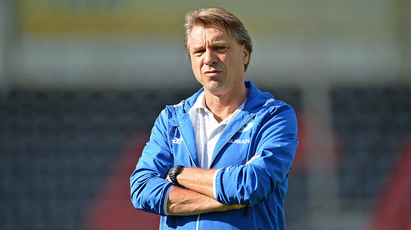 Zu Hause eine Macht: die Stuttgarter Kickers und Trainer Horst Steffen © 2014 Getty Images