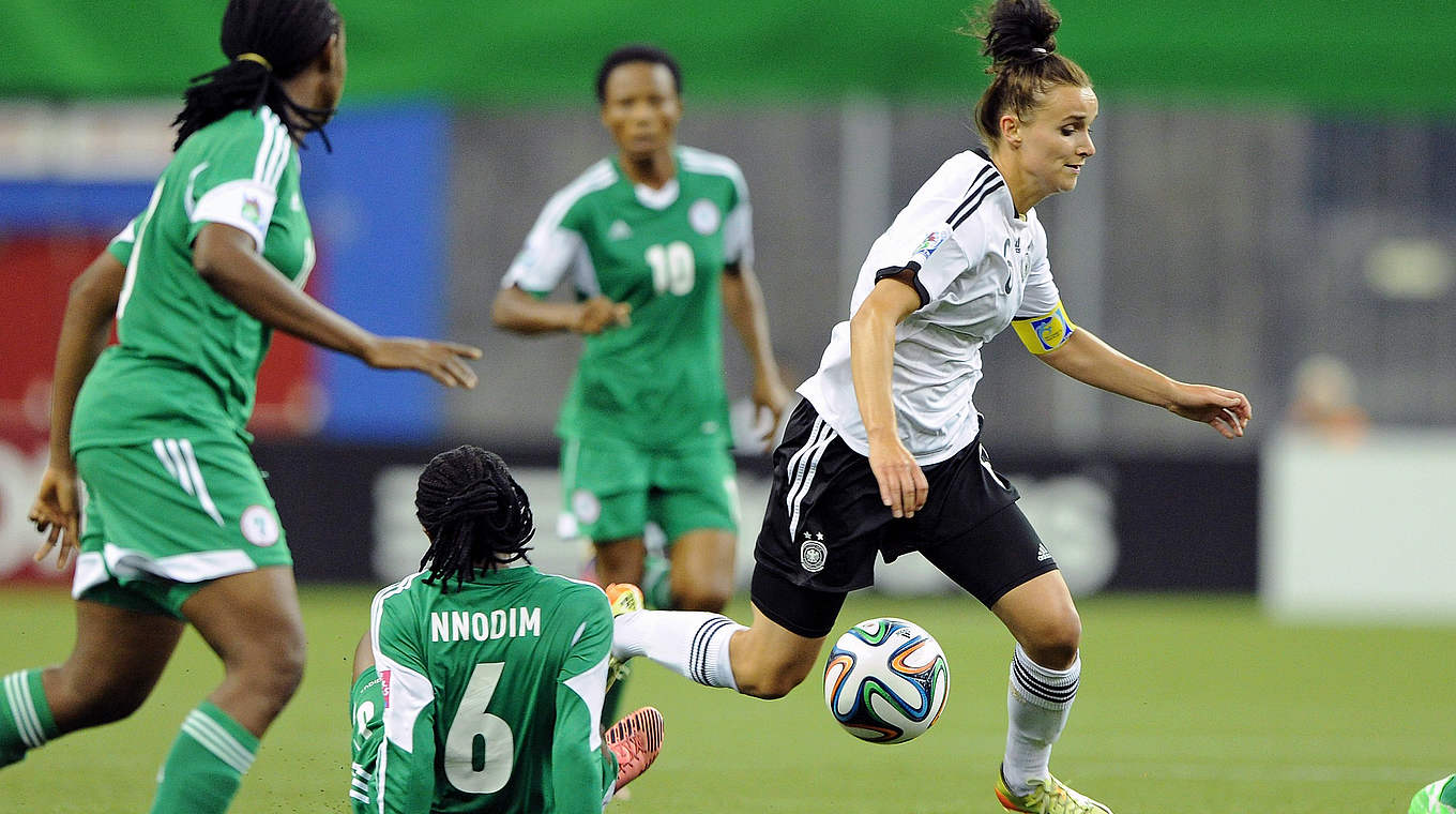 Im DFB-Trikot: Juniorennationalspielerin Lina Magull (r.) © 2014 Getty Images