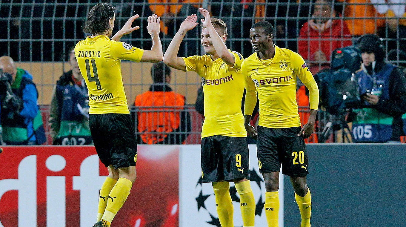 Erzielte das zwischenzeitliche 3:1: Dortmunds Ciro Immobile (Mitte) © 2014 Getty Images