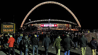 Ausverkauft beim Deutschland-Spiel: das Londoner Wembleystadion © 2013 Getty Images
