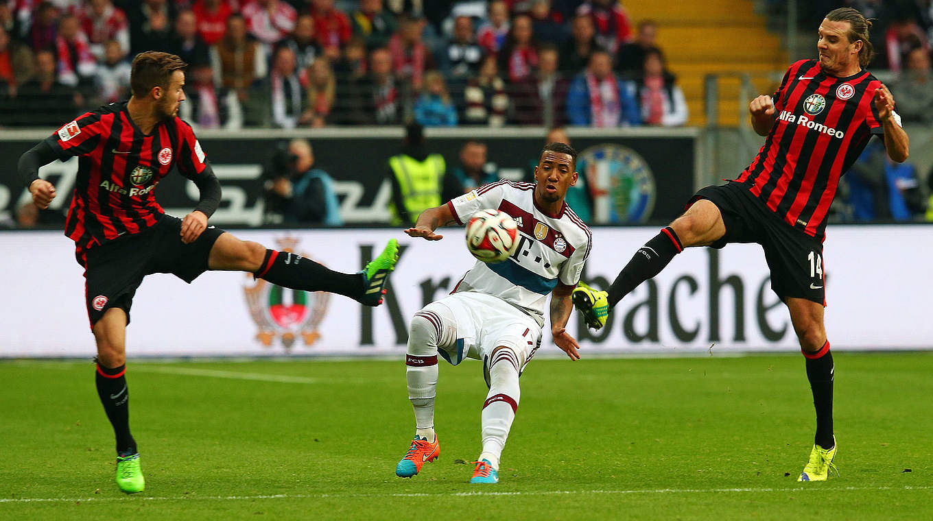Seit 50 Bundesliga-Spielen ohne Niederlage: Jerome Boateng vom FC Bayern (M.) © 2014 Getty Images