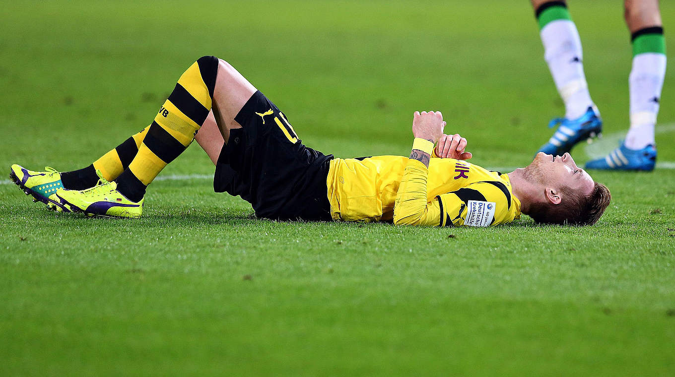 The Dortmund star is suffering from a torn ligament & tendon as well as a swollen ankle © 2014 Getty Images