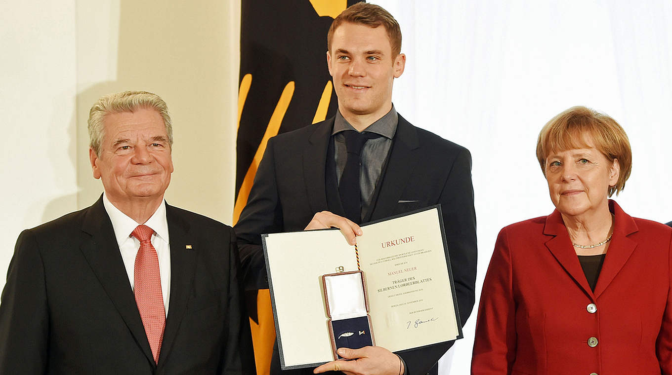 Ehrung für den besten Torhüter der WM: Manuel Neuer © GES/Markus Gilliar