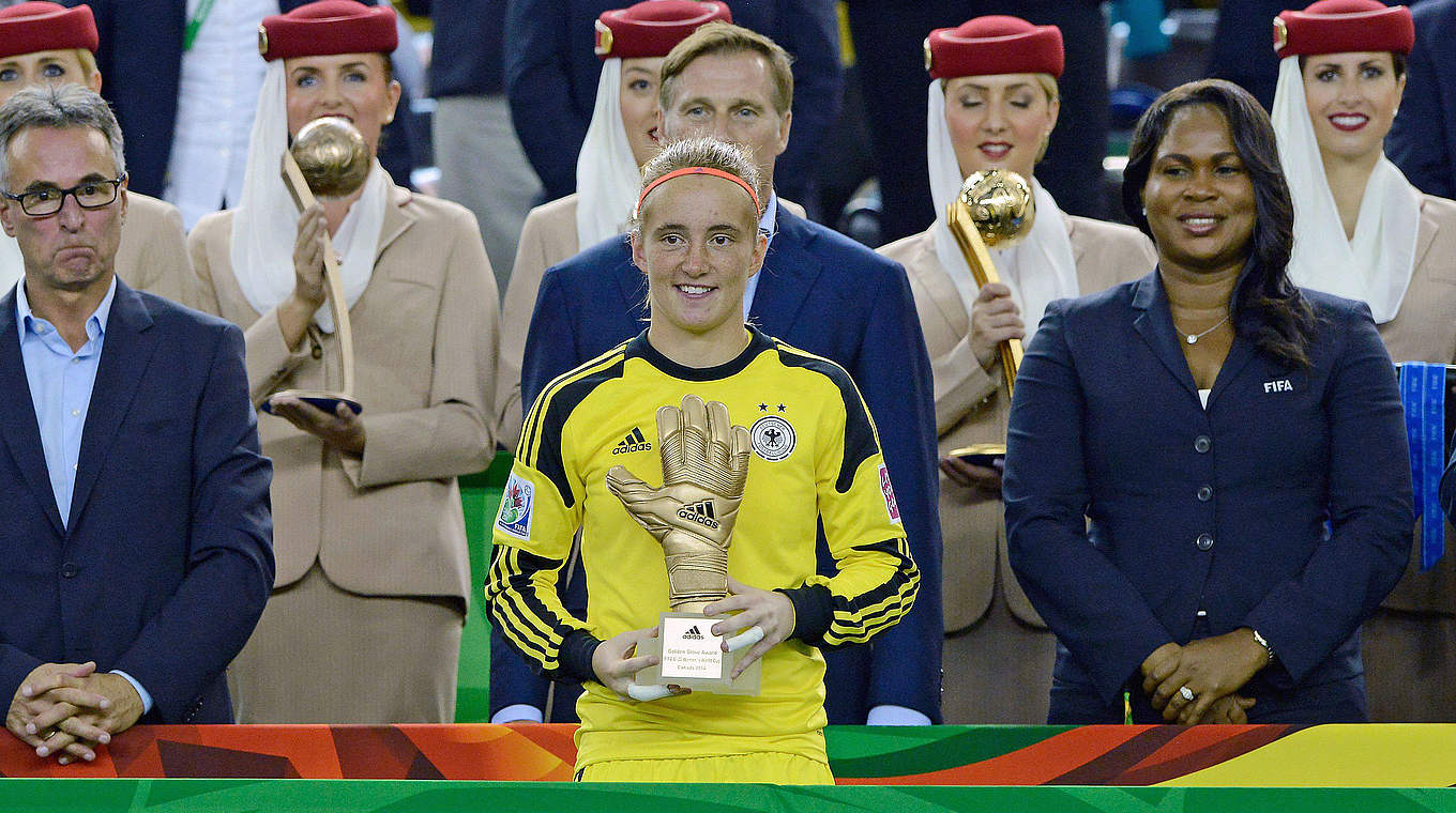 U 20-Weltmeisterin und beste Torhüterin des WM-Turniers 2014: Meike Kämper © 2014 Getty Images
