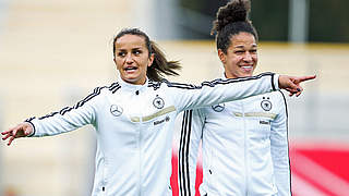 Freude: Mit Fatmire Alushi und Celia Šašić zum England-Länderspiel nach London reisen. © 2014 Getty Images