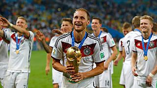 Höwedes with the World Cup: 