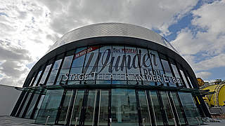 Fußball-Musical in Hamburg - im neuen Stage Theater an der Elbe © 2014 Getty Images