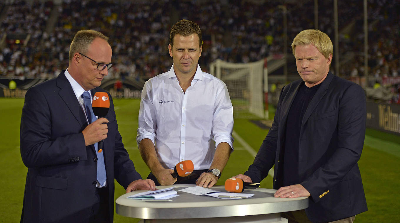 Three Oliver's covering the national team on ZDF: Kahn, Bierhoff und Welke © imago/MIS