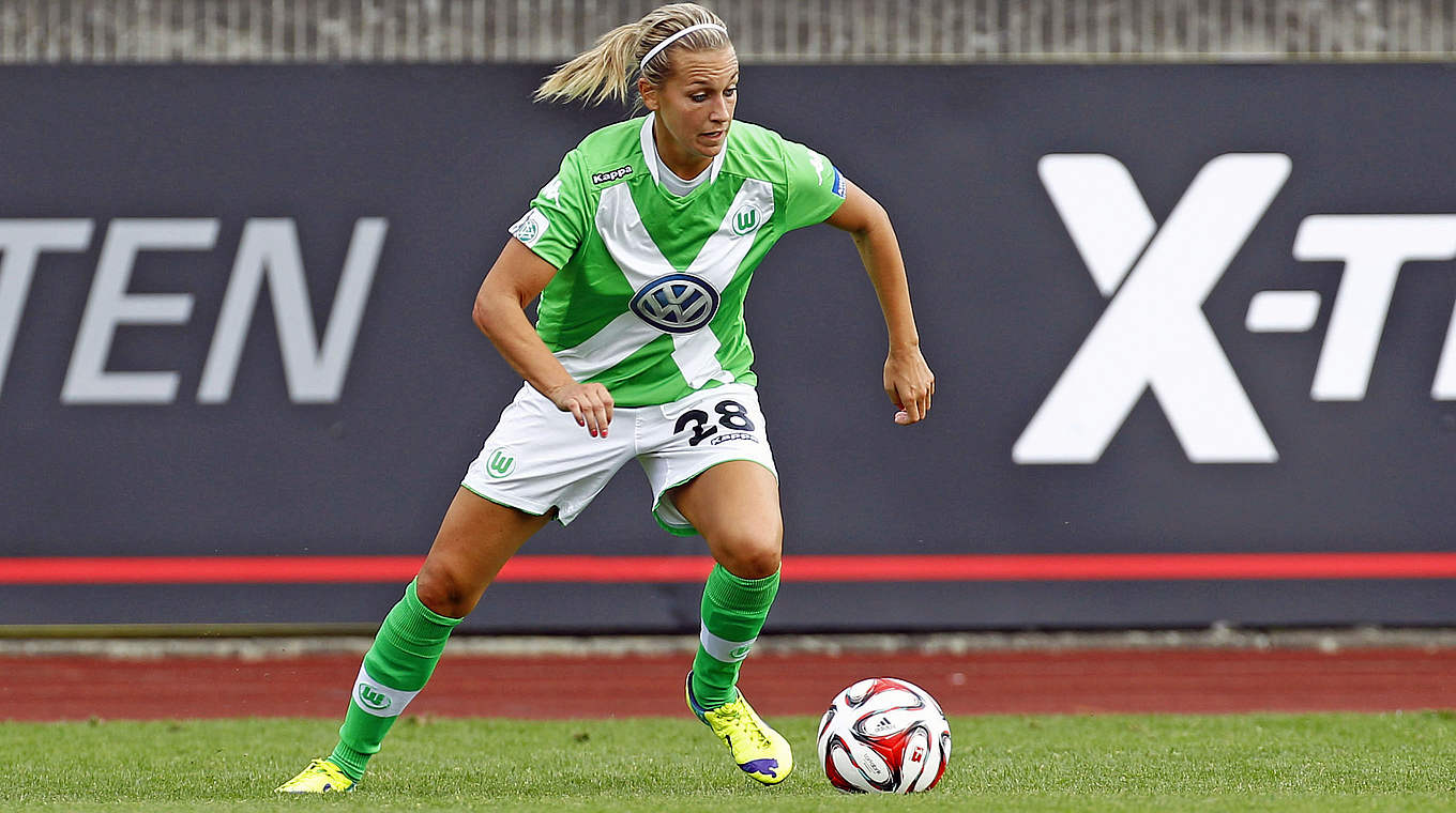 Mit Wolfsburg im Viertelfinale der Champions League: Lena Goeßling © 2014 Getty Images