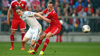 Packende Duelle beim 3:3 in der Vorsaison: Rudy gegen Bayern-Star Ribéry (r.) © 2014 Getty Images