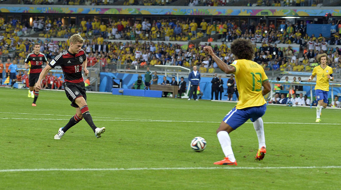 Ronaldos Lieblingsspieler I: Kroos (2.v.l.) trifft im WM-Halbfinale gegen Brasilien © imago/MIS