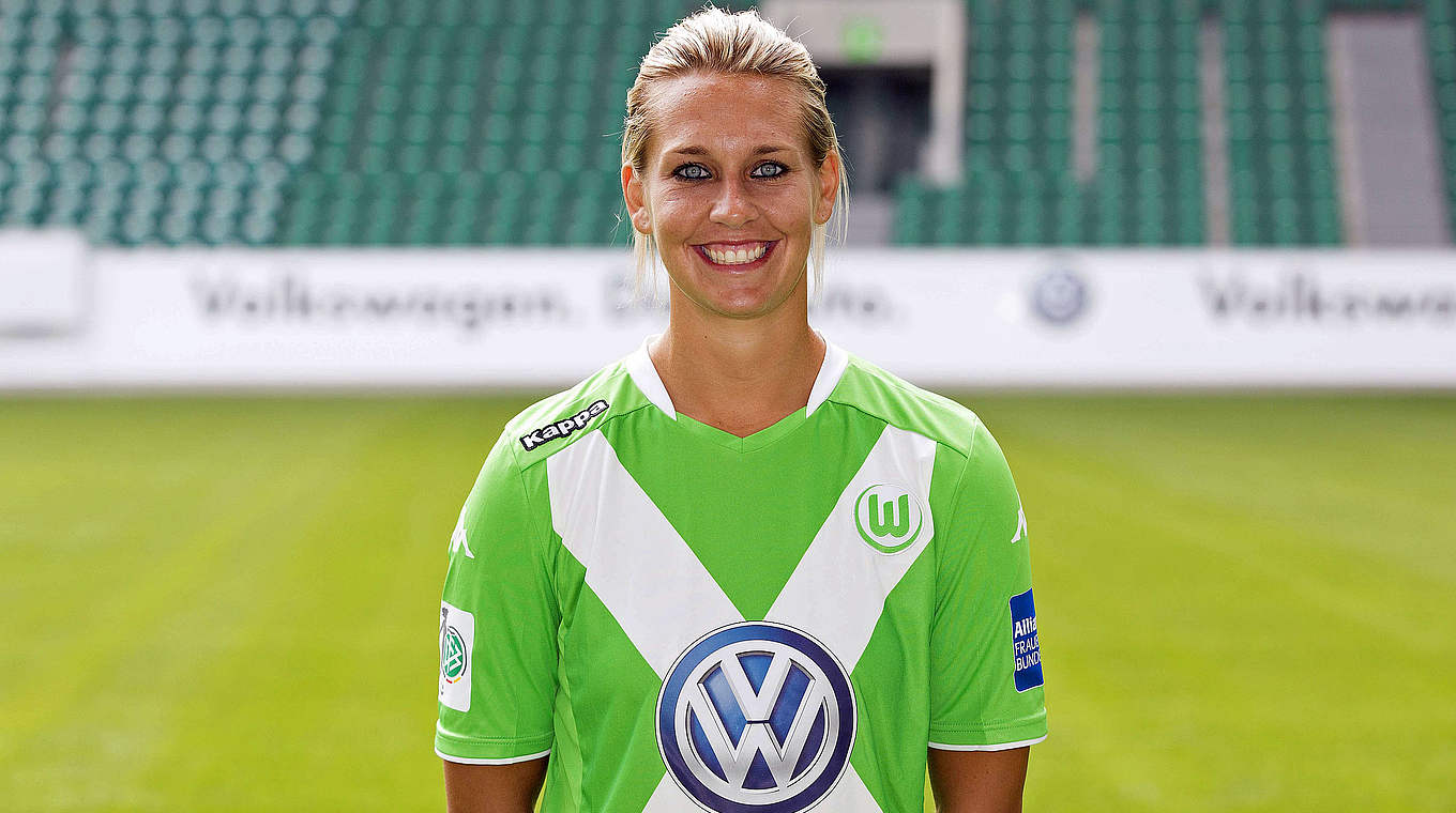 Verlängert bis 2018: Lena Goeßling bleibt in Wolfsburg © 2014 Getty Images