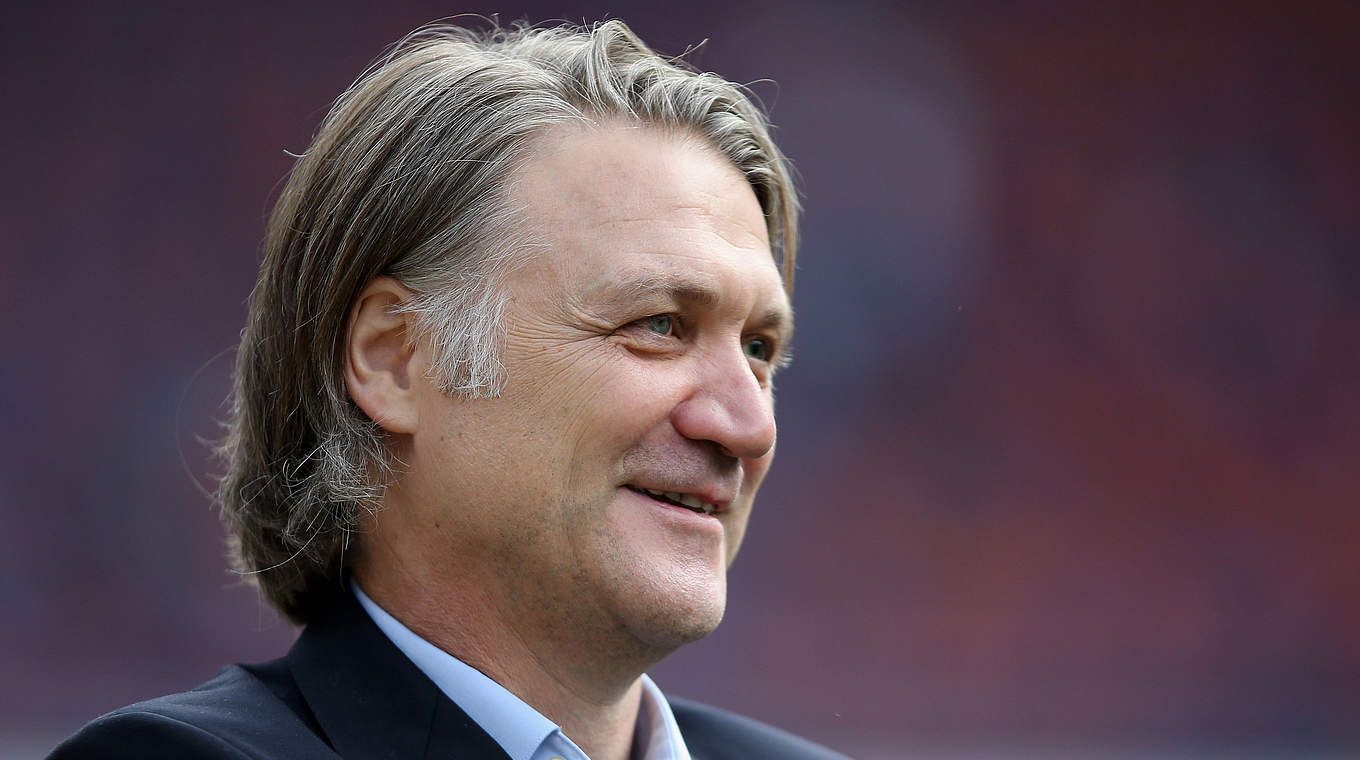 Erwartet ein hitziges Derby: HSV-Klubchef Dietmar Beiersdorfer © 2014 Getty Images