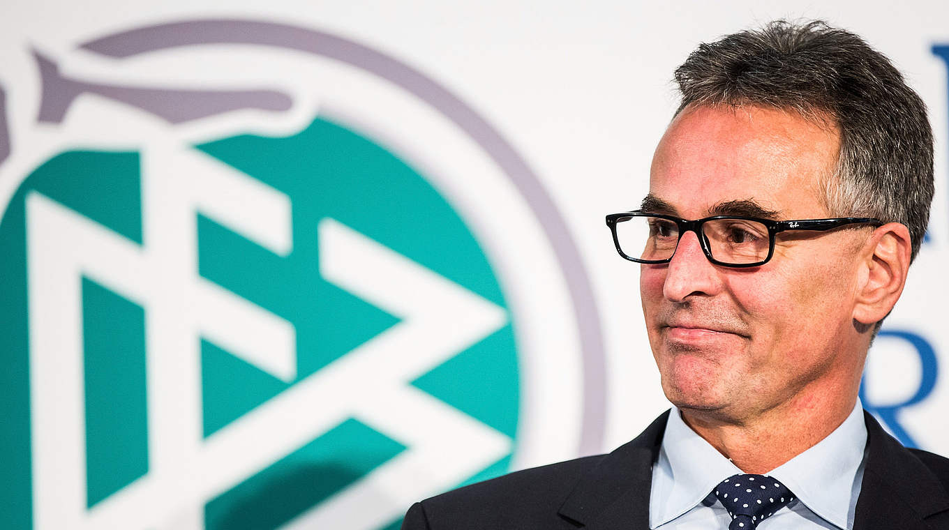 DFB-Generalsekretär Sandrock: "Experten der Stadt und des DFB stehen Rede und Antwort" © 2014 Getty Images
