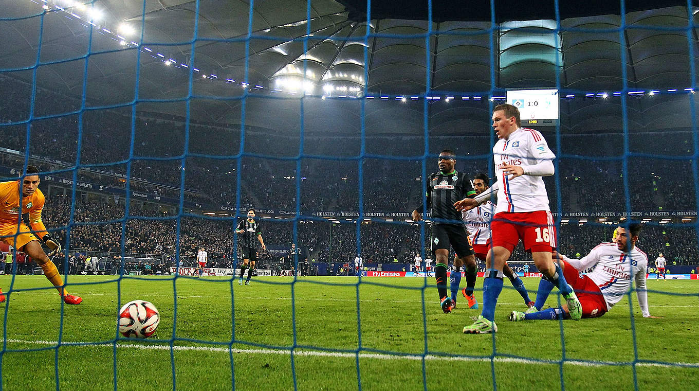 Seltener Moment: Tolgay Arslan (r.) erzielte in der Nachspielzeit den zweiten Treffer für den HSV. Es war erst das sechste Saisontor für die Hamburger. © 2014 Getty Images