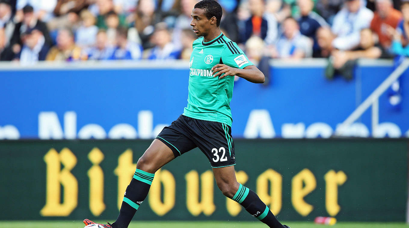 Droht gegen den BVB auszufallen: Schalkes Joel Matip © 2014 Getty Images