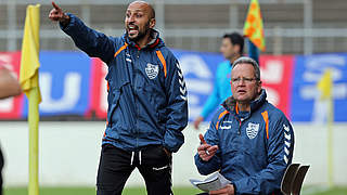 Mit Uerdingen gegen die U 23 des 1. FC Köln: Trainer Murat Salar (l.) © 2014 Getty Images