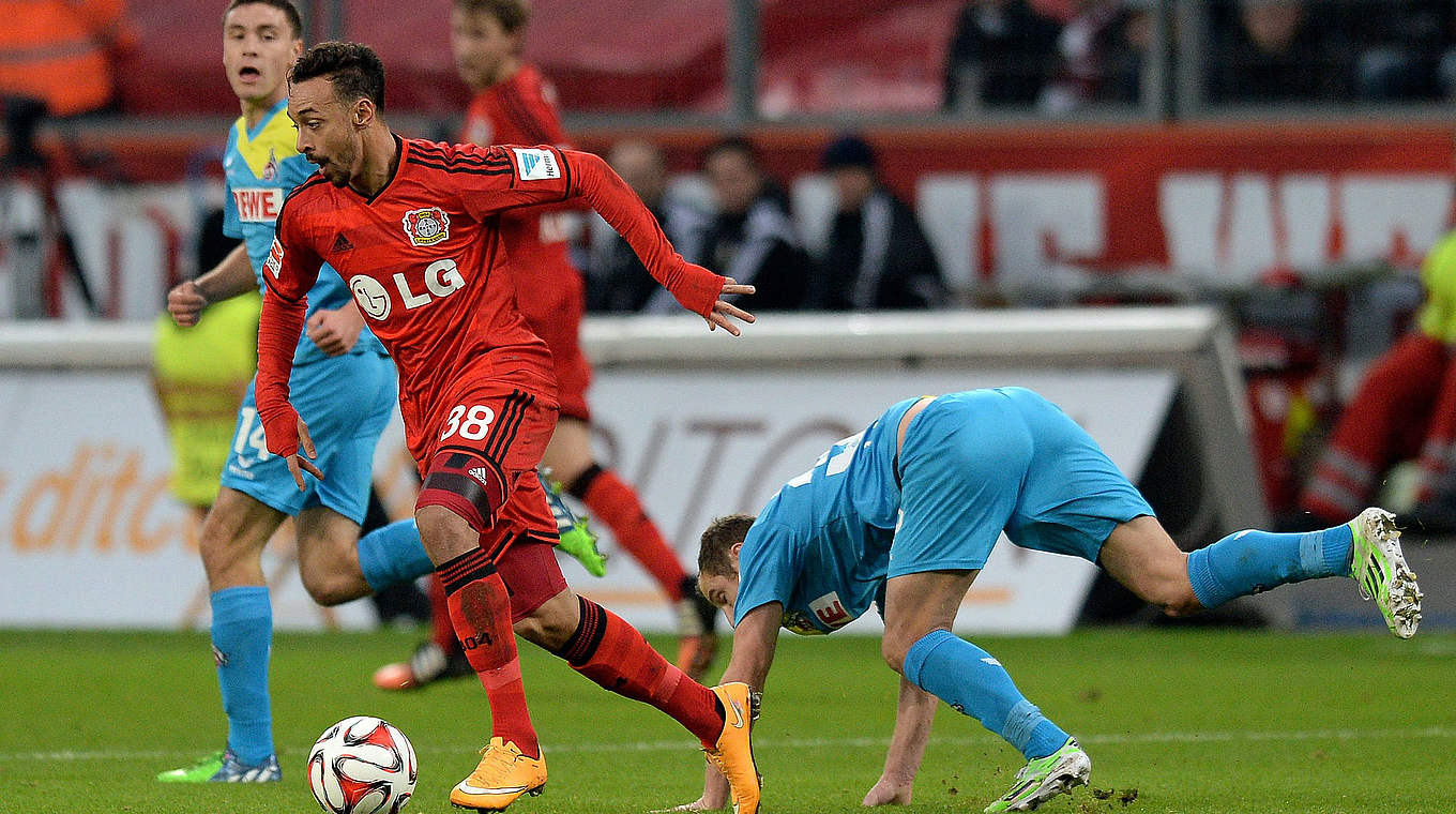 Doppeltorschütze für Bayer im letzten Rheinderby: Karim Bellarabi (2.v.r.) © 2014 Getty Images