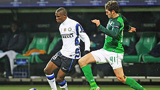 Karrierehighlight 2010: Schmidt gegen Eto'o (l.) und Inter in der Champions League © 2010 Getty Images