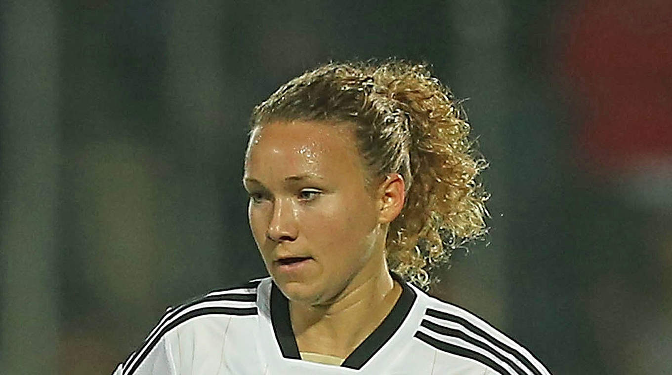 Muss wegen einer Oberschenkelzerrung passen: Josephine Henning von PSG © 2014 Getty Images