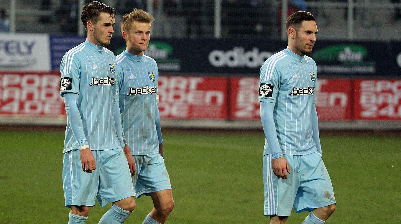 Enttäuschung auf der anderen Seite: der Chemnitzer FC rutscht immer weiter ab. © 2014 Getty Images