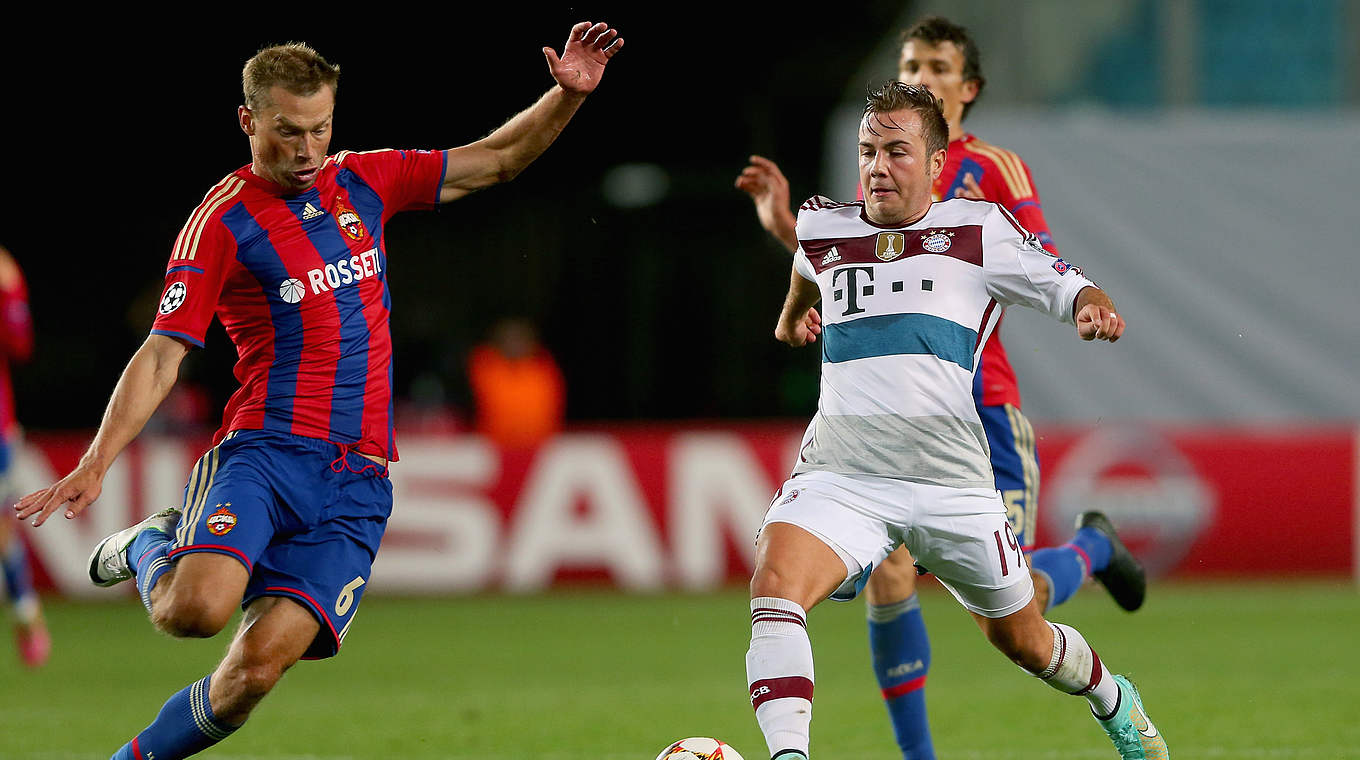 1:0 im Hinspiel von Moskau: Mario Götze (r.) und die Bayern  © 2014 Getty Images
