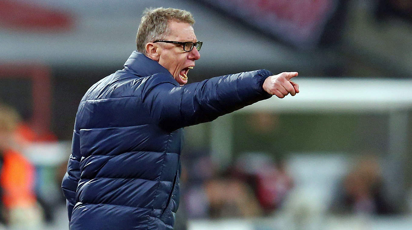 Köln-Trainer Peter Stöger: "Es kommen sehr schwierige Tage auf uns zu" © 2014 Getty Images