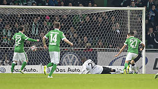 Ausgleich kurz vor Schluss: Selke (r.) trifft für Bremen © 2014 Getty Images