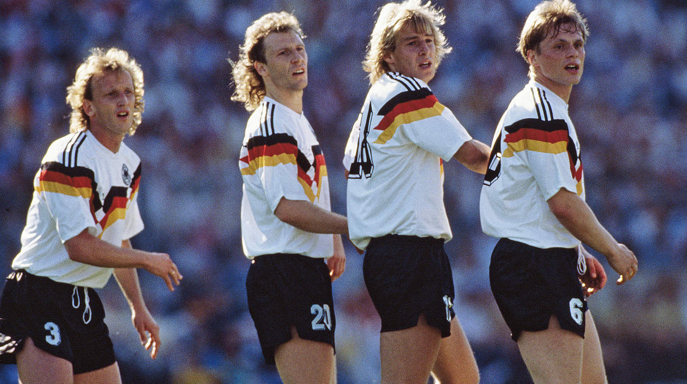 Mit der DFB-Auswahl bei der EM 1988: Brehme, Rolff, Klinsmann und Borowka (v.l.) © 1988 Getty Images