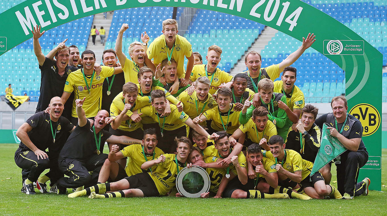 Deutscher B-Junioren-Meister 2014: die U 17 von Borussia Dortmund © 2014 Getty Images