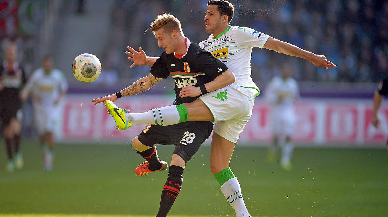 Die Seiten gewechselt: Hahn (l.) im FCA-Trikot beim letzten Duell mit Gladbach © 2014 Getty Images