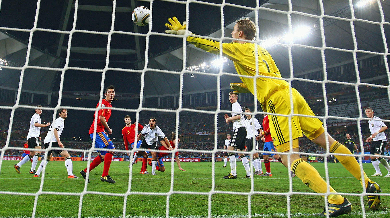 Seit 2010 die Nummer eins im Tor der Nationalmannschaft: Manuel Neuer © 2010 Getty Images