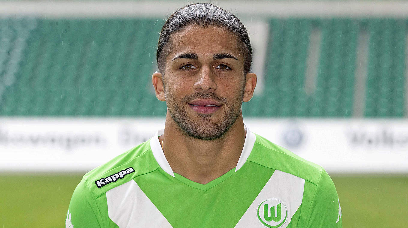 Verlängert seinen Vertrag beim VfL bis 2019: Wolfsburgs Ricardo Rodriguez © 2014 Getty Images
