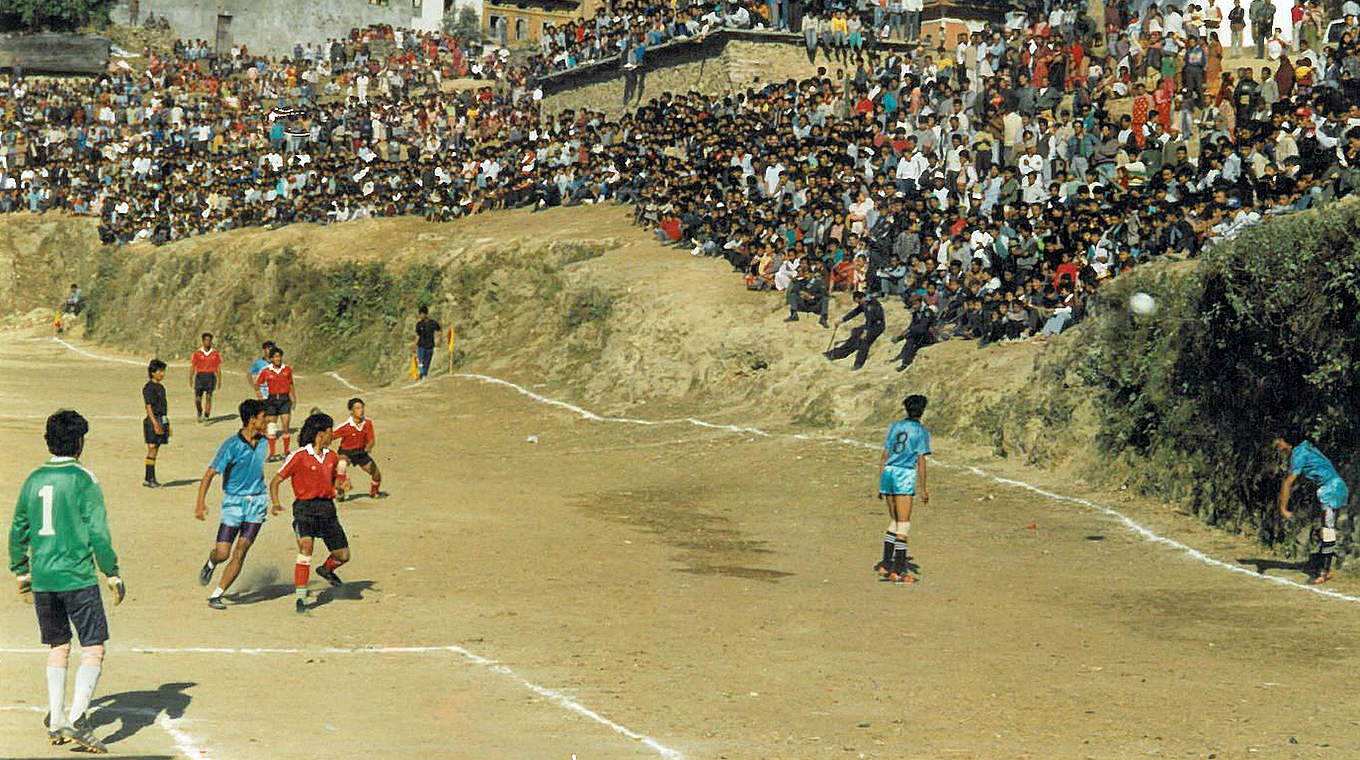 Fußball in Nepal: Massenerlebnis der ungewöhnlichen Art © privat