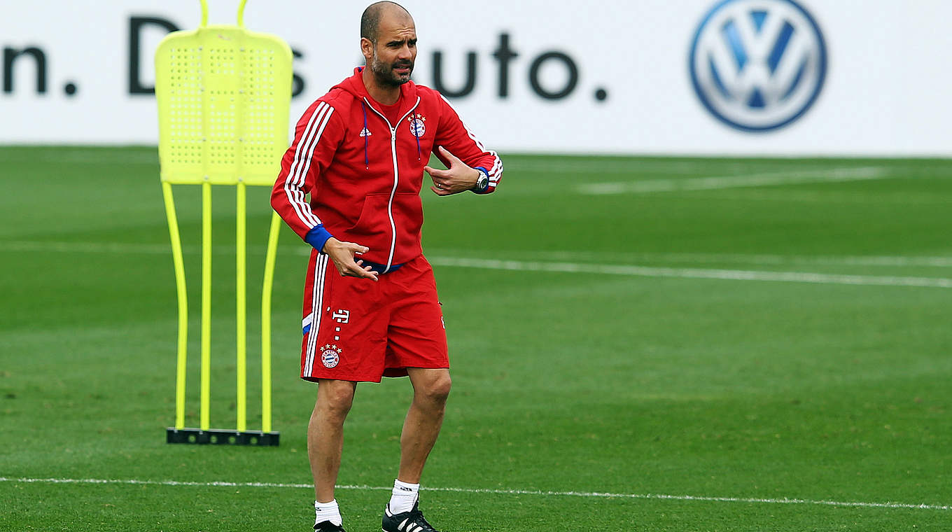 Pep Guardiola in der Vorbereitung: "Wir müssen noch 14 Spiele gewinnen" © 2015 Getty Images