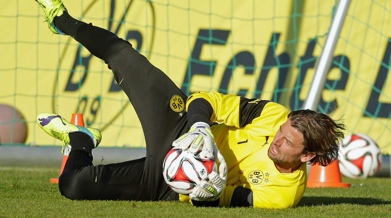 Kämpft derzeit um seinen Stammplatz: Roman Weidenfeller © 2015 Getty Images