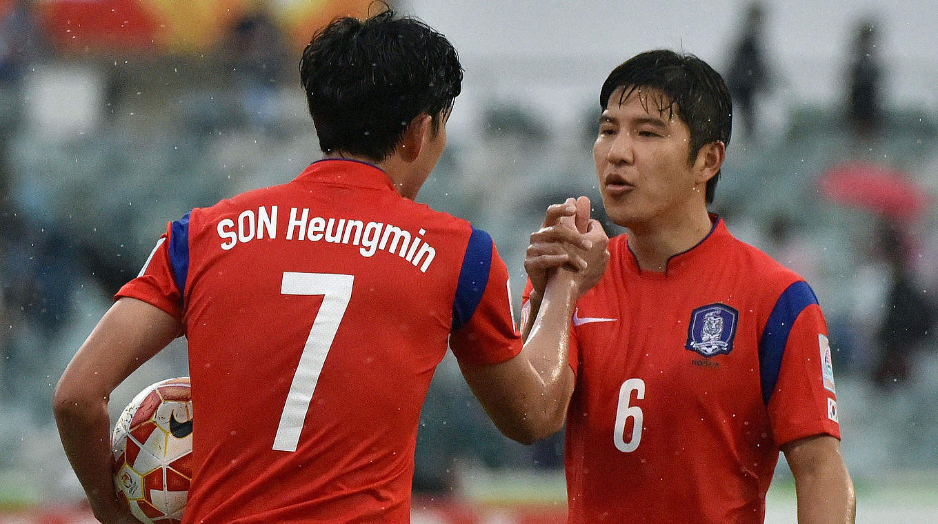 Mit Südkorea vorzeitig im Viertelfinale: Heung-Min Son (l.) © Bongarts/GettyImages