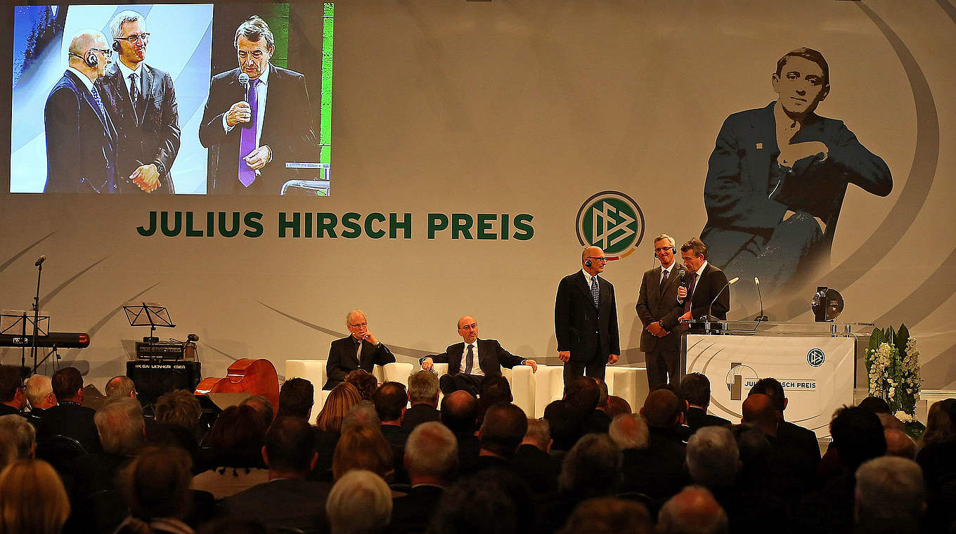 Berlin 2012: 300 geladene Gäste beobachten die Verleihung des Julius Hirsch Preises © 2012 Getty Images