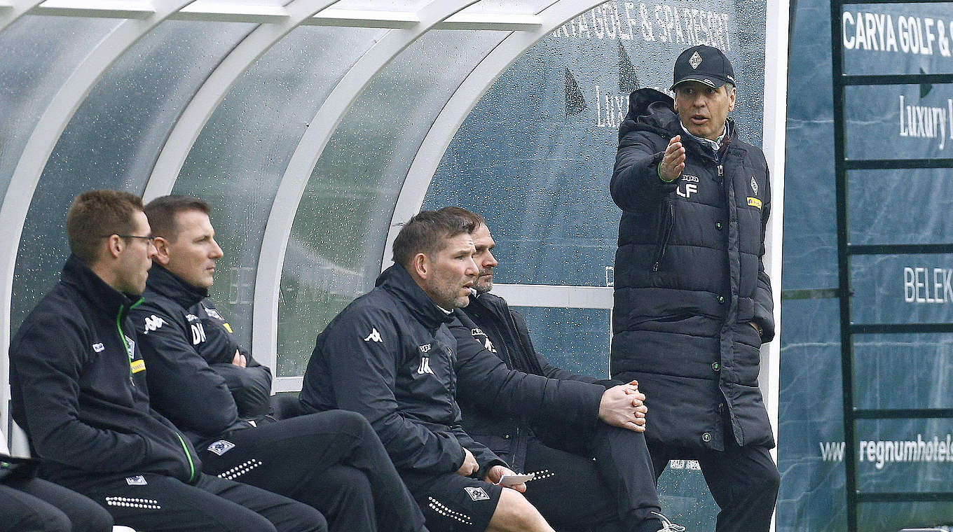Zwei Niederlagen an einem Tag: Lucien Favre und Borussia Mönchengladbach © 2015 Getty Images