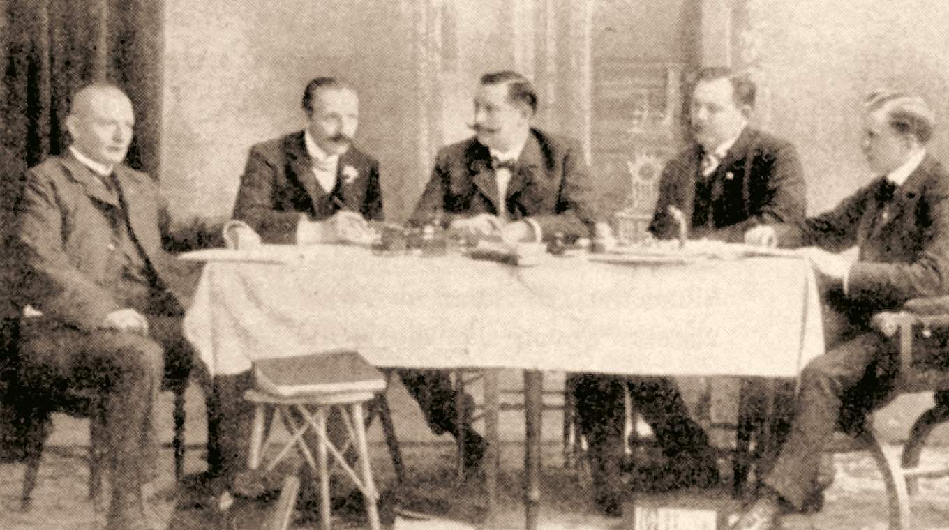 A DFB executive board meeting in 1906 © DFB