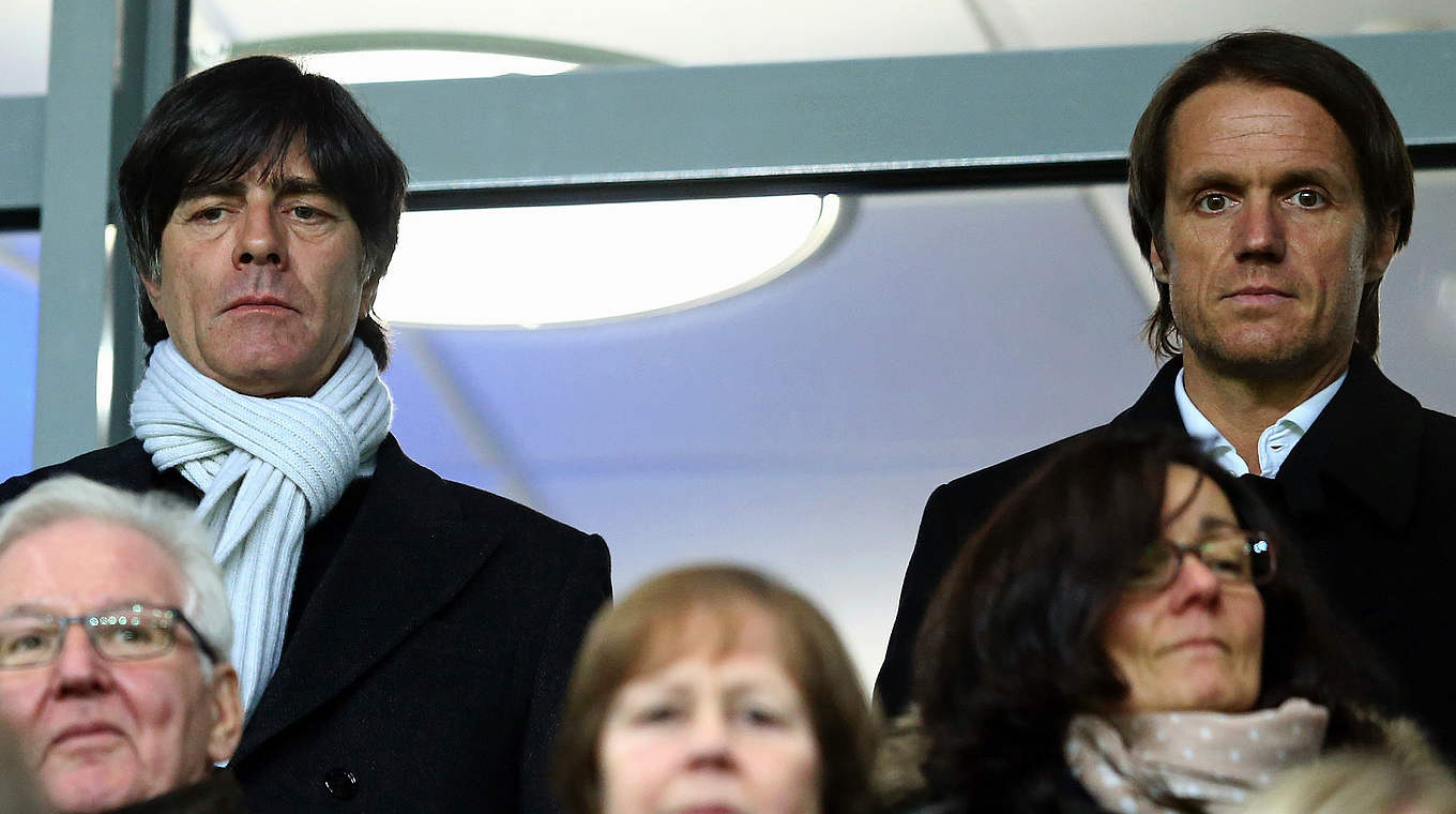 Viele Spiele gesehen, viele Spieler gesichtet: Löw und Assistent Schneider (r.) © 2015 Getty Images