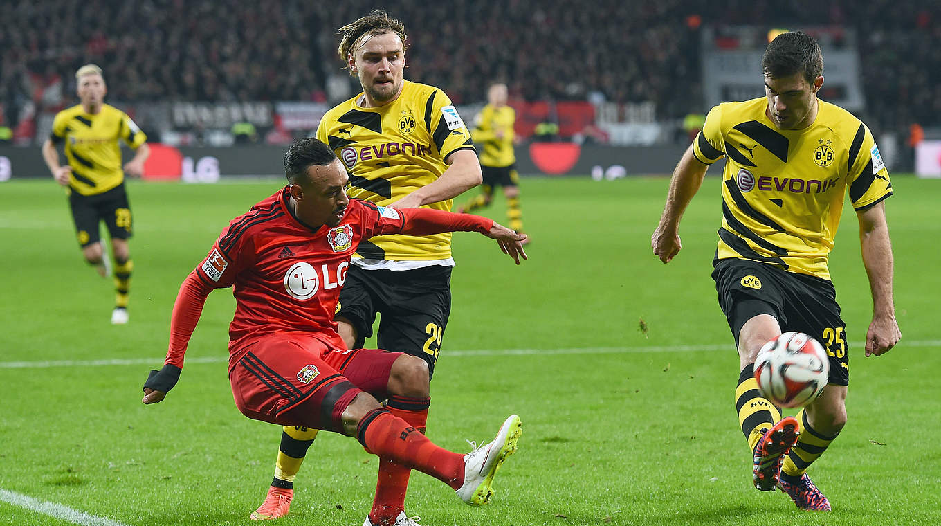 Bellarabi (l.): "Die Dortmunder haben ihre Aufgabe gut erledigt" © 2015 Getty Images