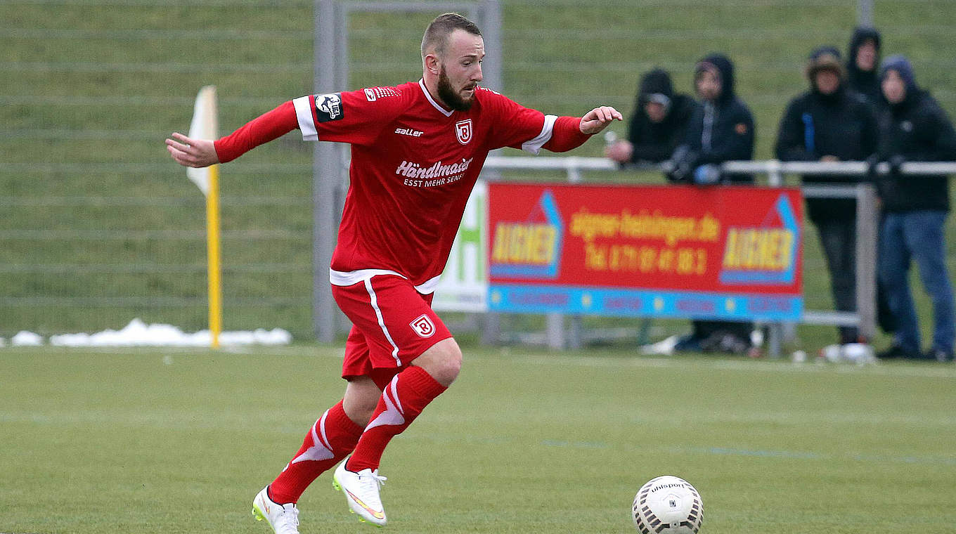 Einer der besten Mittelfeldspieler: Regensburgs Neuzugang Marvin Knoll  © imago/Sportfoto Rudel