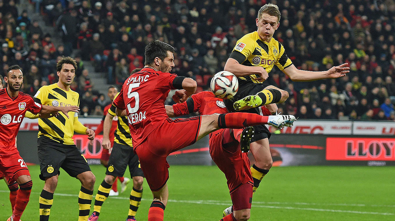 Dortmunds Matthias Ginter (r.): "Wir müssen jetzt couragiert weiterarbeiten" © 2015 Getty Images